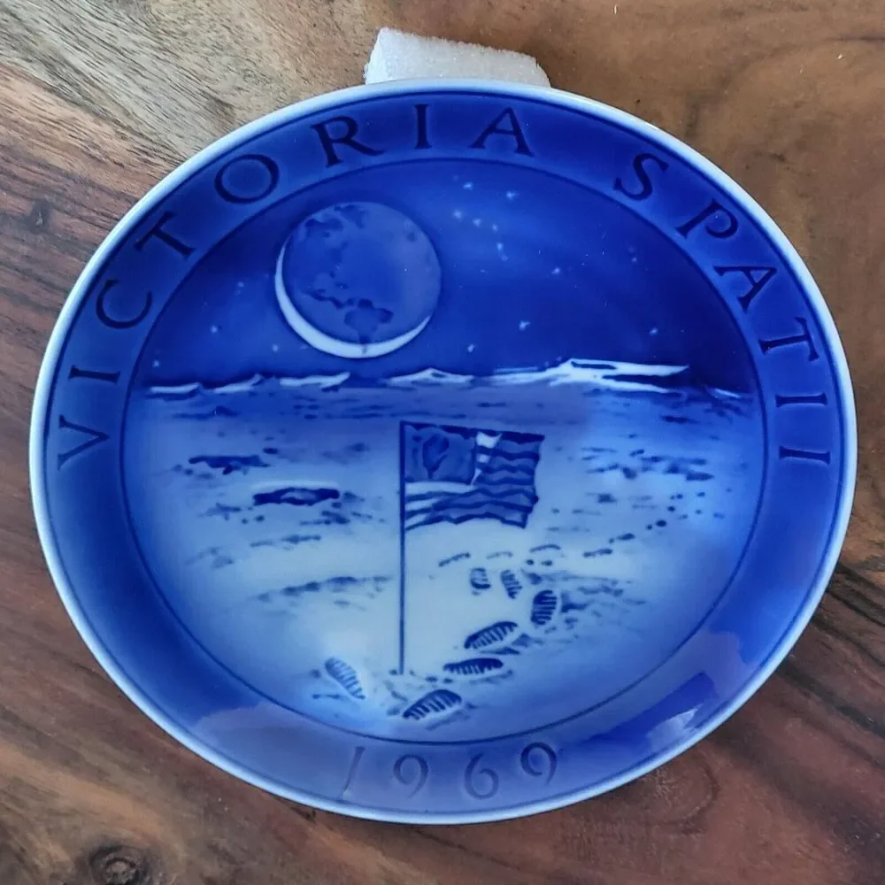 1969 Royal Copenhagen Moon Landing Collectible Plate Victoria Spatii Blue 7.25